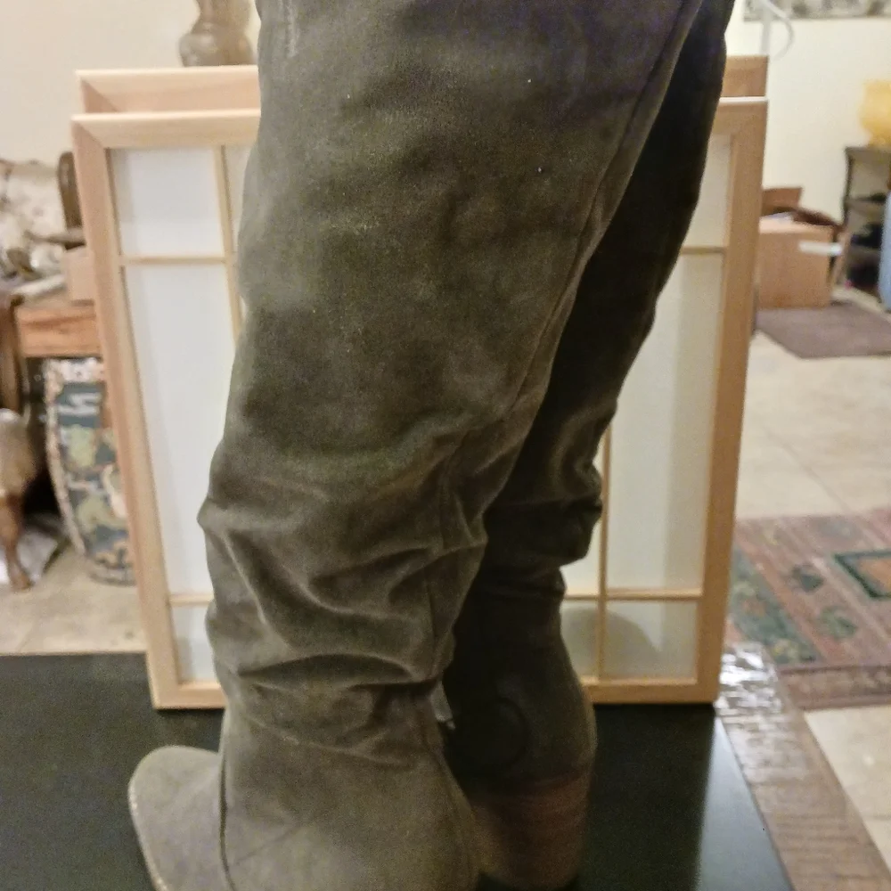 New Universal Threads under knee long boots sz.7.5 color grey - Picture 5 of 7